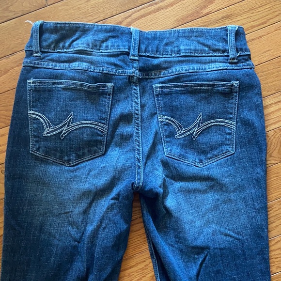 Wrangler Bootcut Jeans - Picture 5 of 6